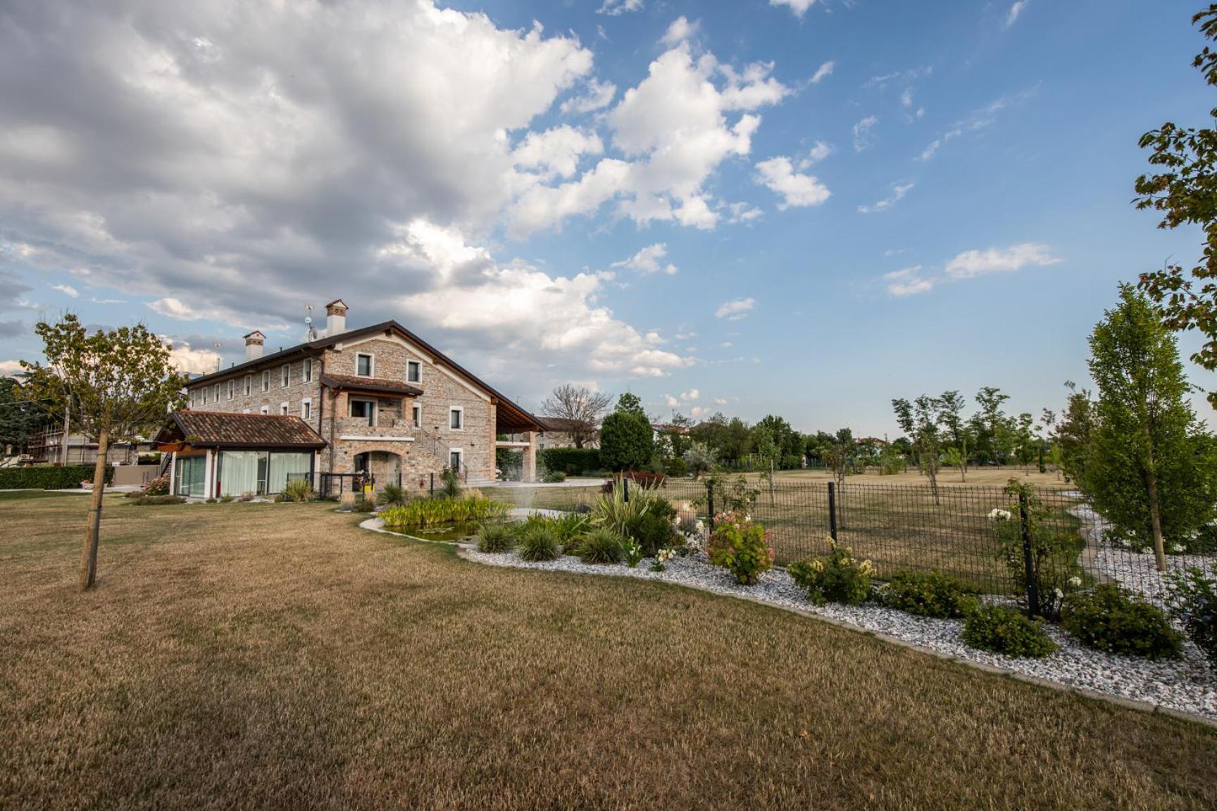 Atmosfere Charme & Country Hotel Borgo San Mauro Exterior photo